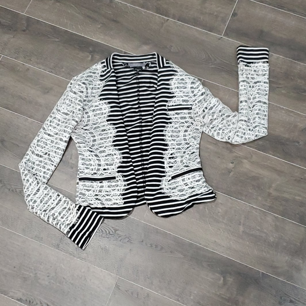 Daytrip Black and white striped blazer